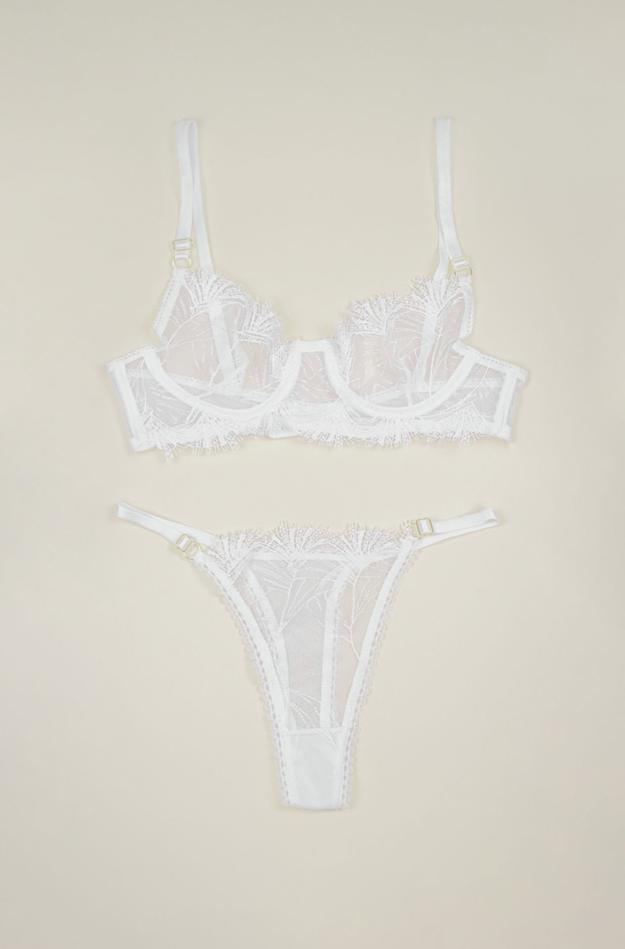 Kiri Beyaz İç Çamaşırı Takım