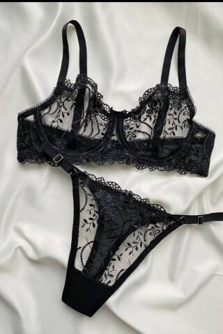 Vernis Siyah Dantelli Büyük Beden İç Çamaşırı Takım