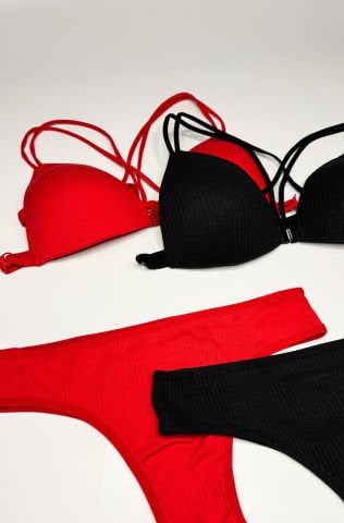 Loa Siyah Destekli İç Çamaşır Takımı