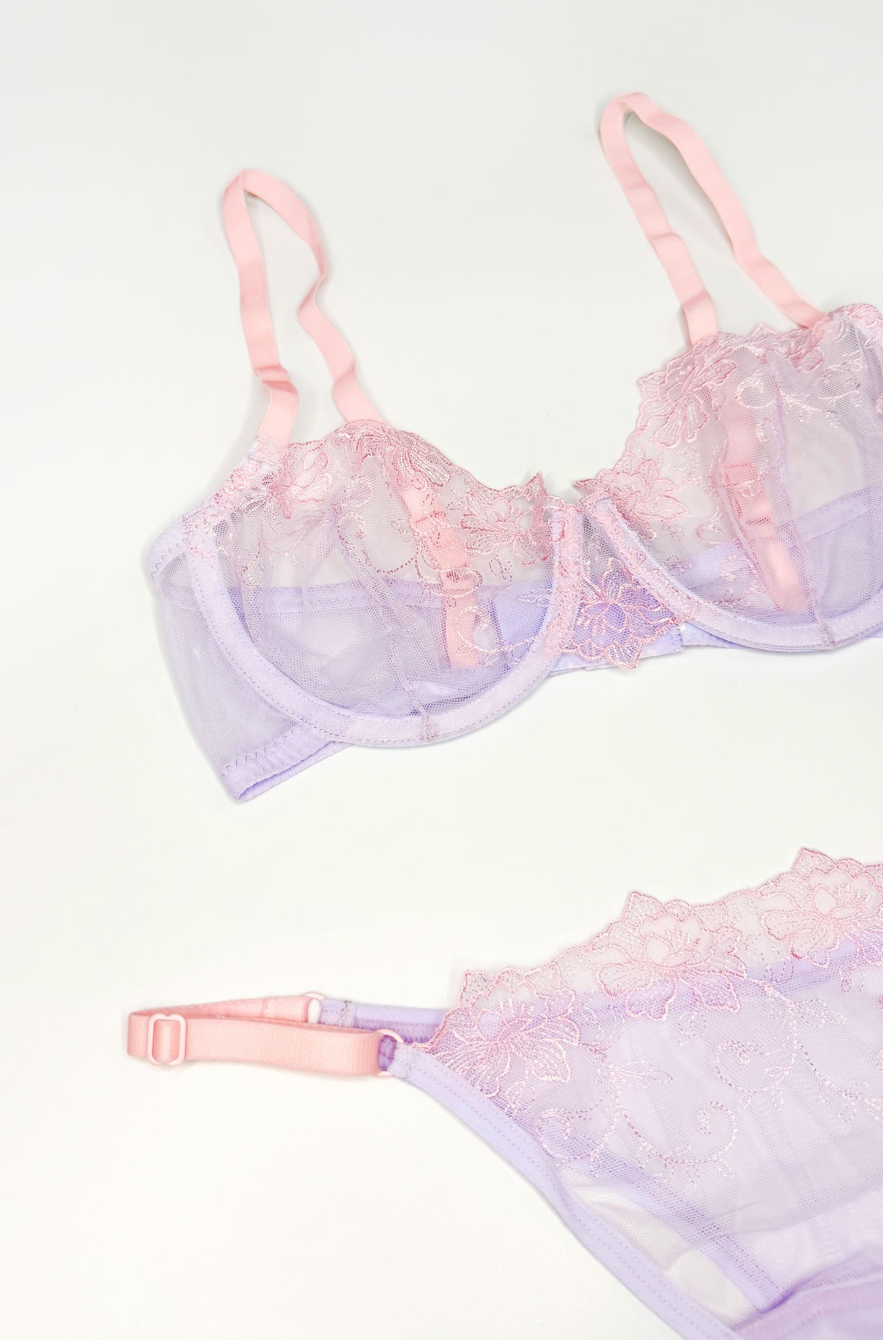 Fairytale Pembe Çiçekli Lila İç Çamaşır Takım