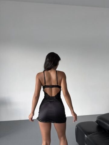 Elly Siyah Dantelli Gecelik Elbise