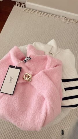 Bisiklet Yaka Uzun Kollu Gold Düğme Detaylı Yumuşak Pembe Tüylü Hırka