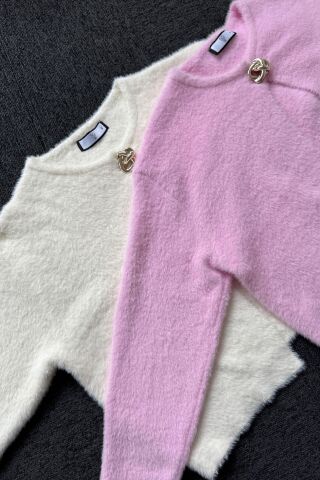 Bisiklet Yaka Uzun Kollu Gold Düğme Detaylı Yumuşak Pembe Tüylü Hırka