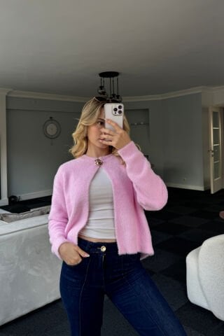 Pembe Tüylü Hırka