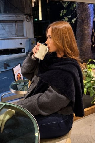 Yumuşak Siyah Tüylü Atkı