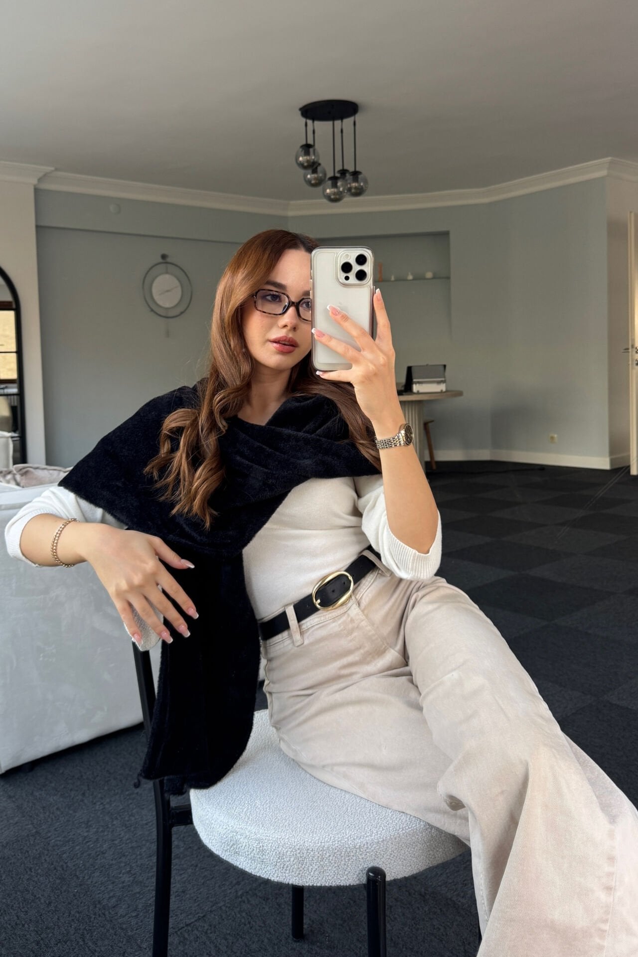 Yumuşak Siyah Tüylü Atkı