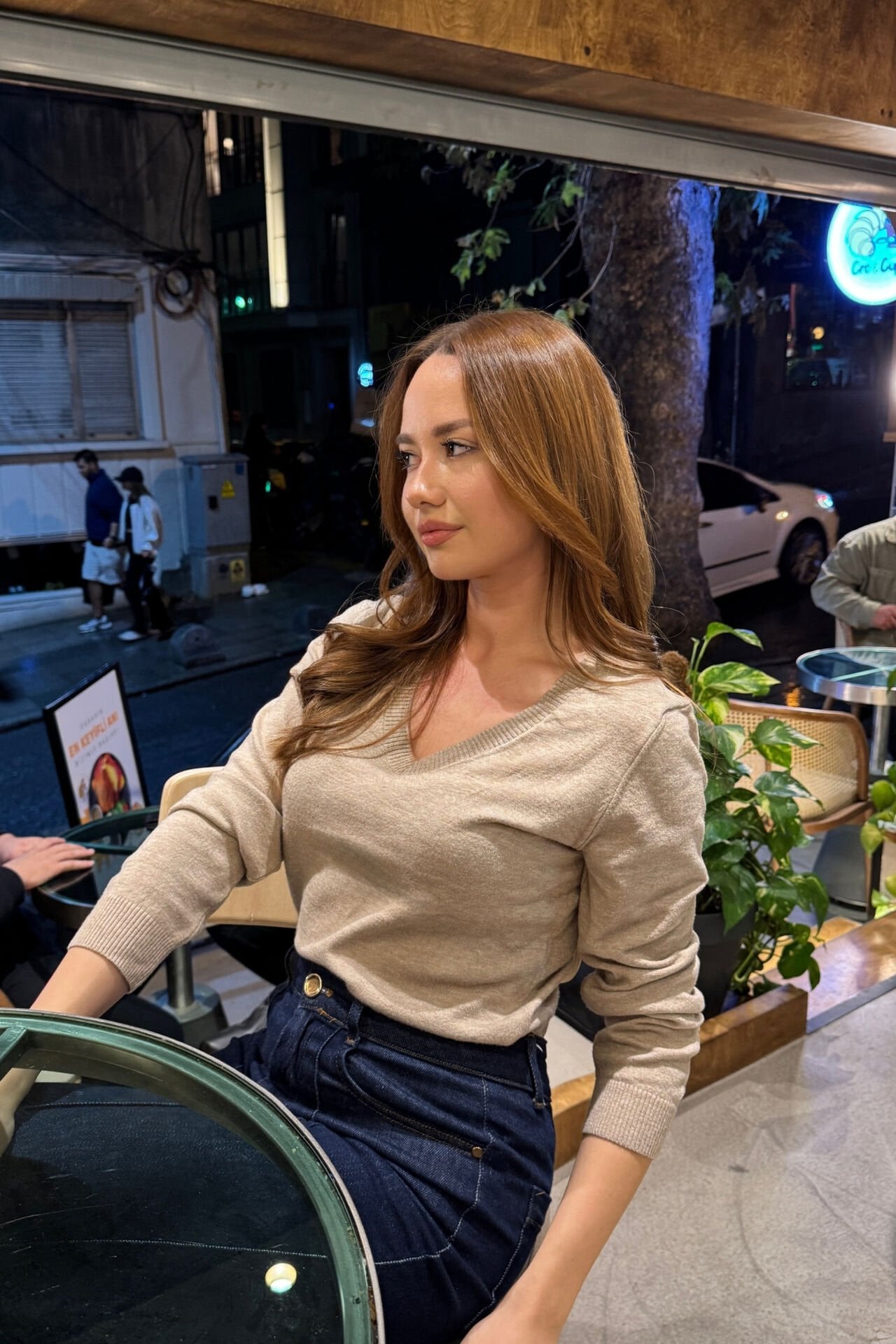 V Yaka Uzun Kollu Yumuşak Bej Basic Kazak