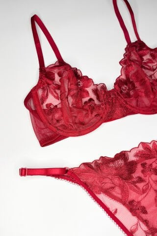 Sophia Kırmızı Dantelli İç Çamaşır Takım